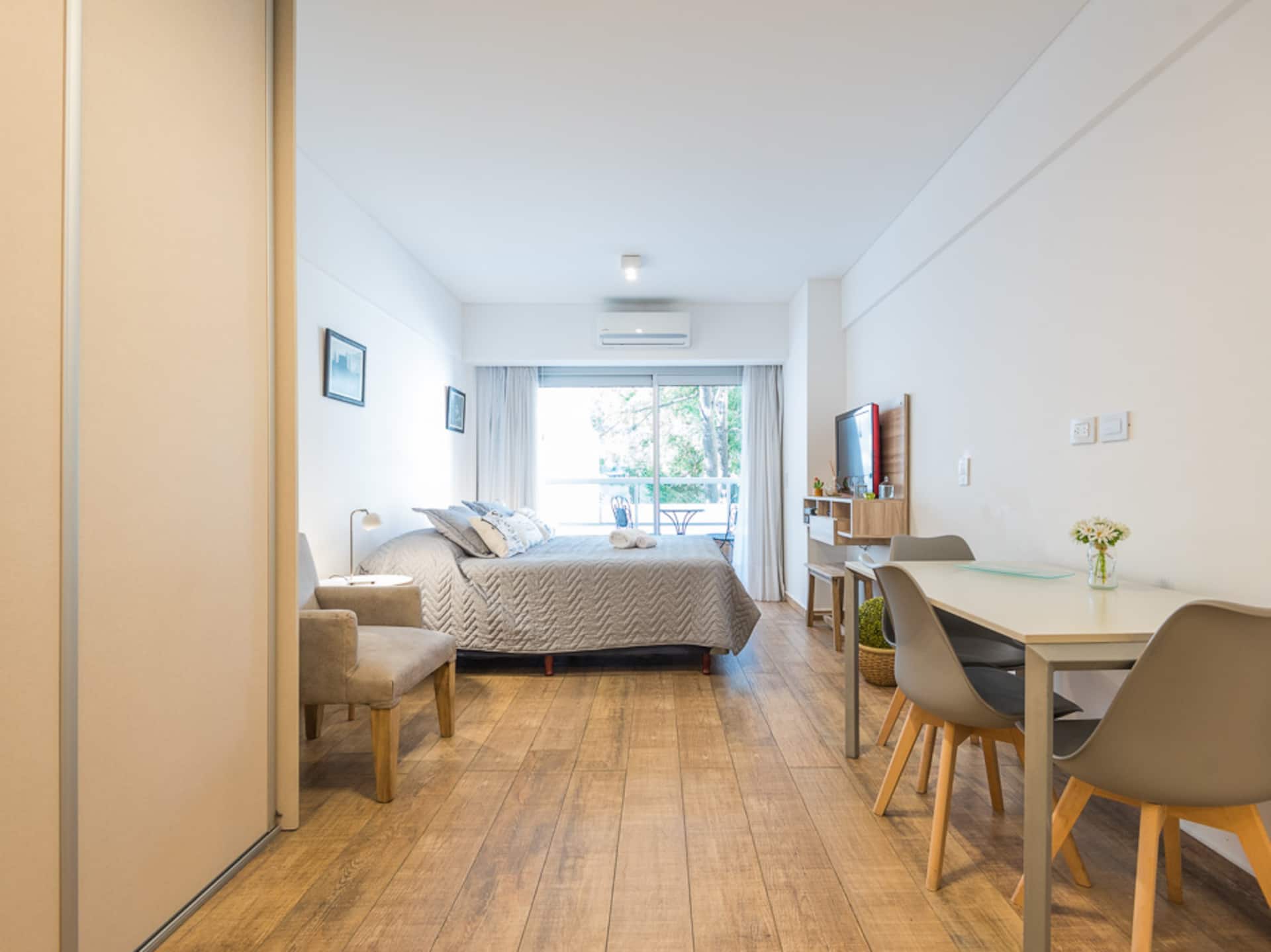 Furnished studio apartment in Recoleta