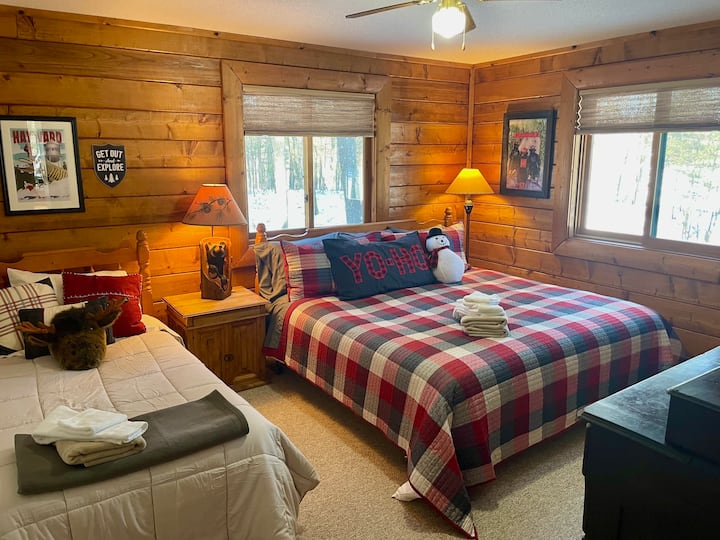 غرفة هايوارد في الطابق الرئيسي.