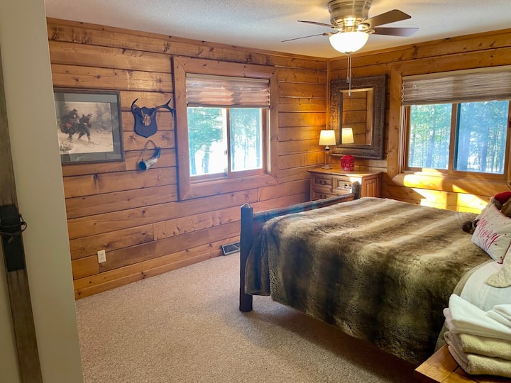 غرفة الشمال في الطابق الرئيسي.