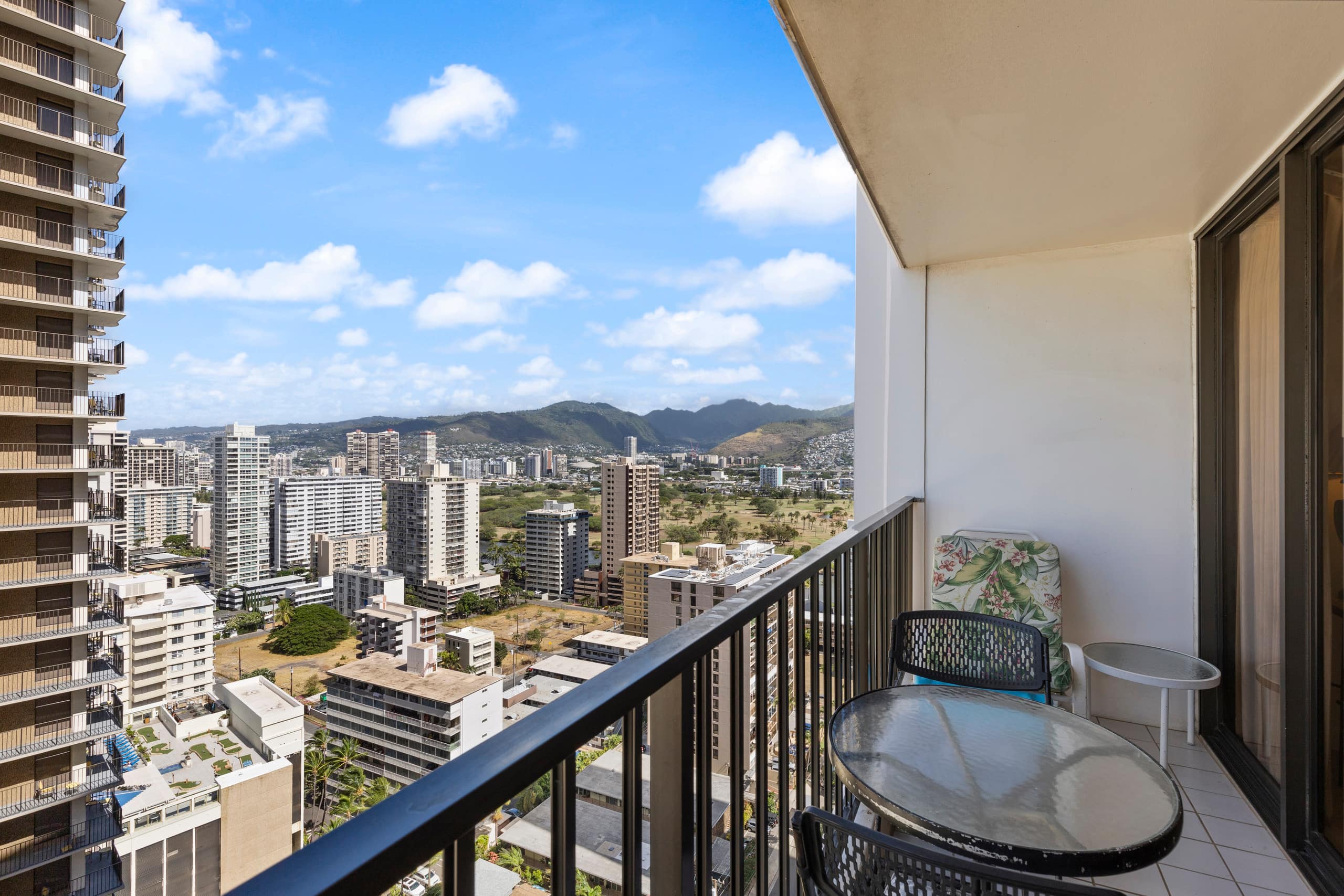 Hotel in Honolulu · ★4.42 · 1 bedroom · 3 beds · 1 private bath - Image 24