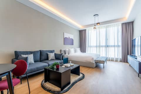 Brassbell Sh.Zayed Aeon Towers Studio w/ Balcony 3
