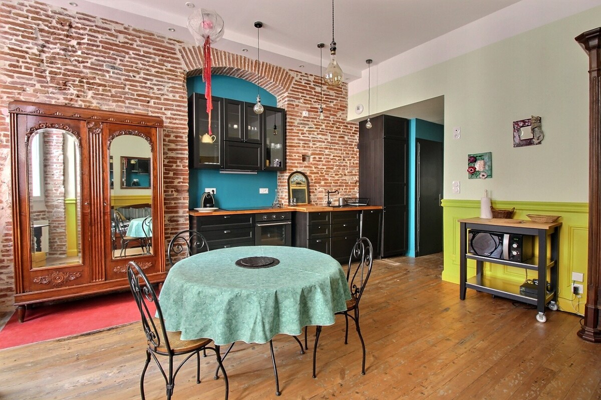 Successful Airbnb property: Capitole COZY Apartment 48 m2 in Toulouse