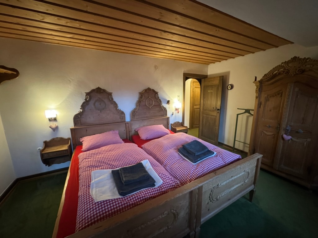 غرفة النوم 1