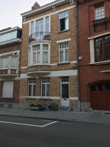 House, rooftop terrace & garden gallery image 2