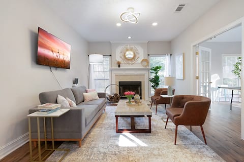 NEW Cozy Family House/KING Beds/Mins from MallofGA