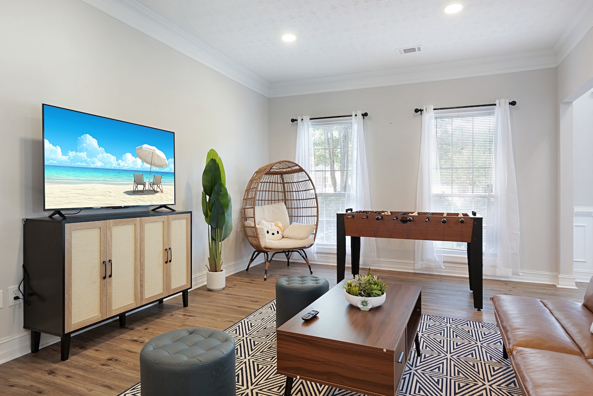 NEW Cozy Family House/KING Beds/Mins from MallofGA