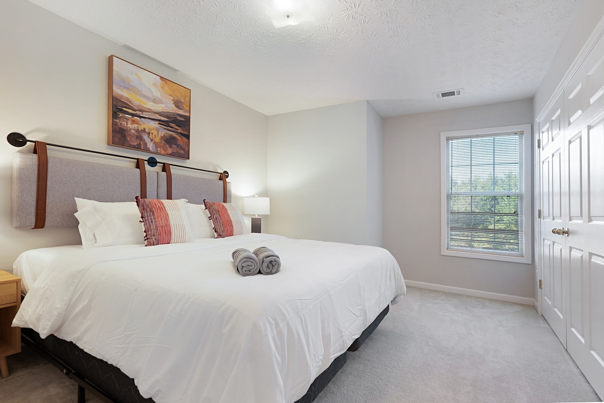 NEW Cozy Family House/KING Beds/Mins from MallofGA