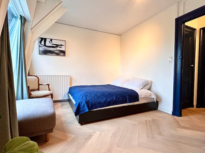 Cozy Rooms In 18th-century Canalhouse | 4 Guests - Amsterdam