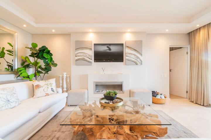 Sunset Bay Camps Bay gallery image 2