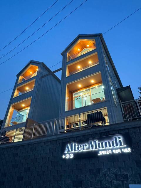 [Private house + heated pool + view] Cheongpyeong Luxury Large Pool Villa Alter Mondi C