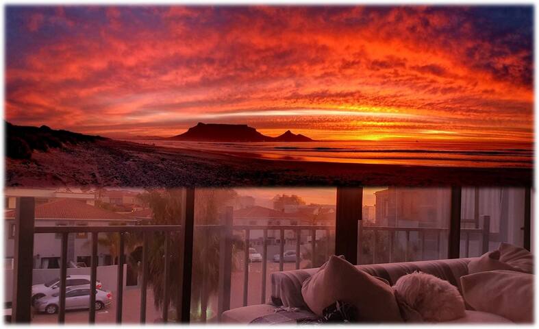 Beach & Bush, Villa on Dune. Blouberg Beach