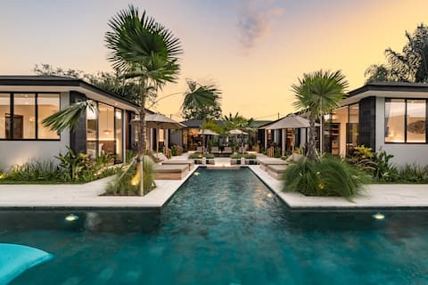 Stella Moon: 6BR Family Villa w/YogaShala in Ubud