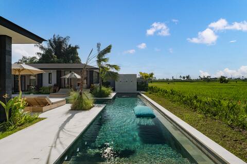 Stella Moon - 6BR Villa w Yoga Shala & Rice Field