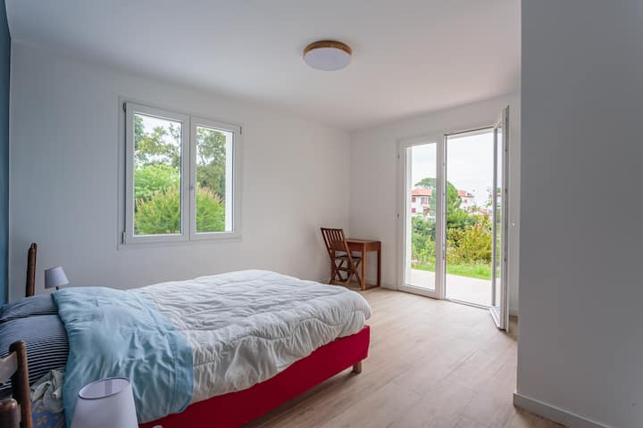 غرفة النوم 2