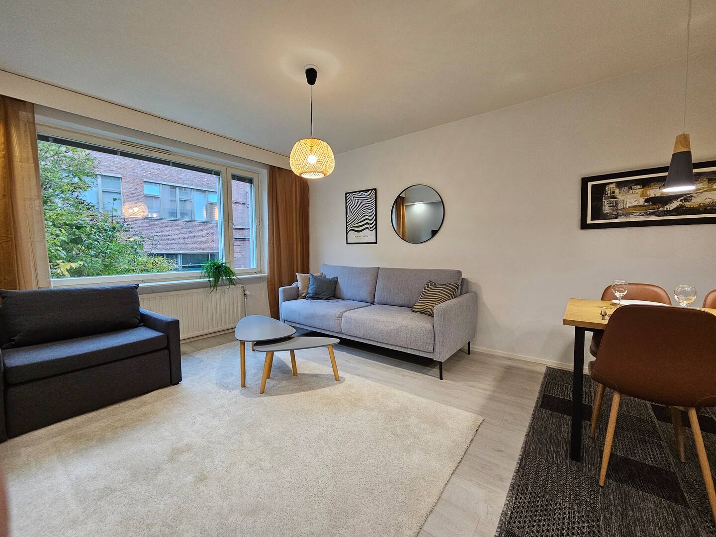 Charming Fully Equipped Apartment + Free Parking 3