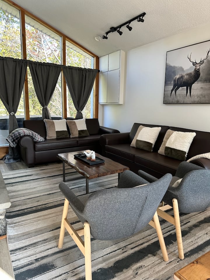 Cozy Chalet With Hot Tub And Sauna - Collingwood