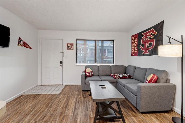 The Ward - Resort Style Gameday Condo - Tallahassee, FL