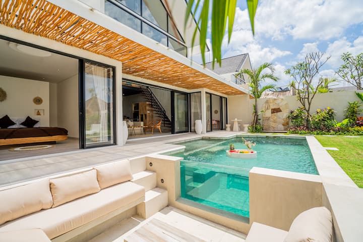 Villa Balindi: 3BR Berawa Haven w/ Private Garden - Villas for Rent in ...
