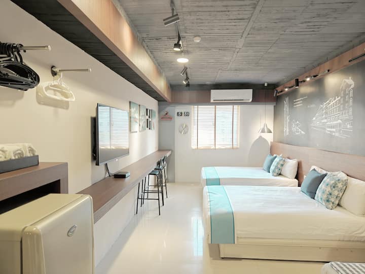 Ximen Mrt Station Only 1 Minute / Oasis Inn綠洲小棧 - Wanhua District