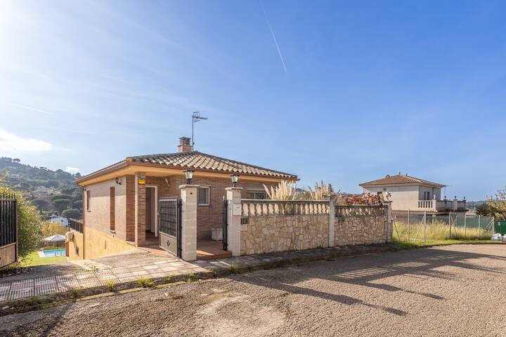 Villa Luz Lloret Lux with Pool gallery image 2