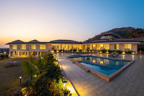 StayVista @ Dolce Montagna with Pool, Karaoke