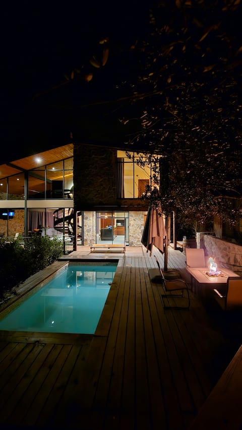 Casa Sekui • Pool + Jacuzzi Suite