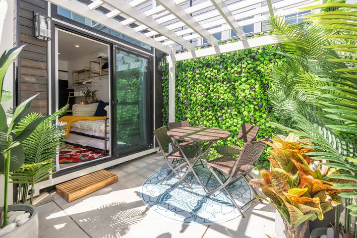 Luxury Living with Au Pair Unit gallery image 5