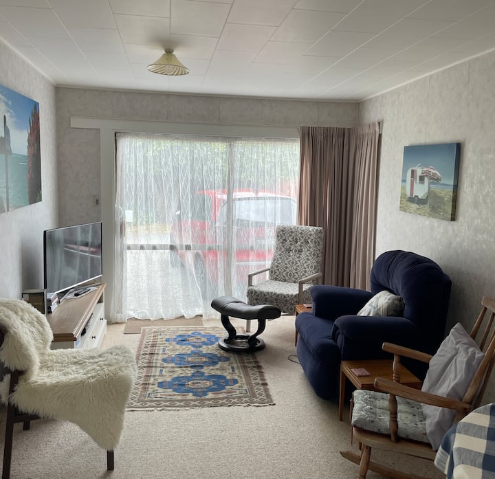 Peaceful Cottage Near Beach, Golf And Expressway - Paraparaumu
