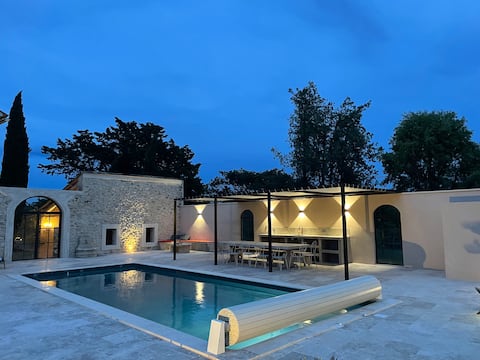 Prestige Farmhouse with Pool and Spa