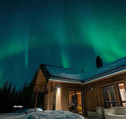 Lyngen Vista - Arctic Luxury