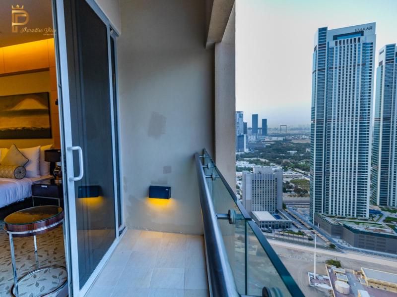 Studio Furnished Apartment with Burj Khalifa View · II 4
