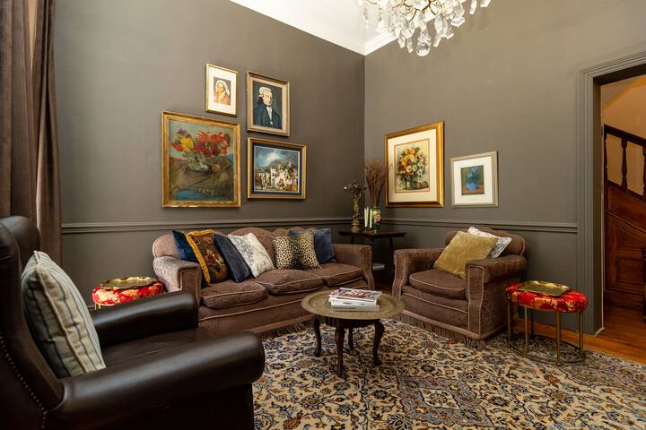 House Windsor gallery image 2