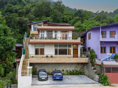 6-BHK | Terrace | Balcony | Near Bhimtal Lake