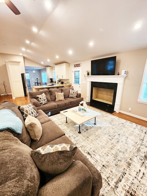 Modern  Home in Tucker