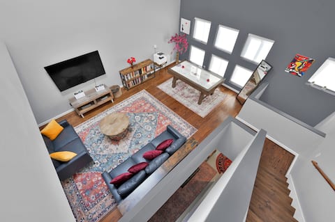 Top performing Airbnb: Walk to Midtown • Private Garage • Townhome in Fourth Ward
