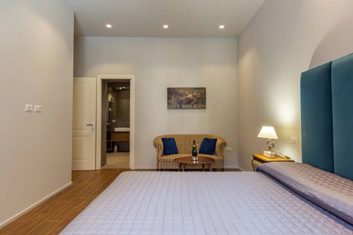 castroni ottaviano suite 2bdr gallery image 4