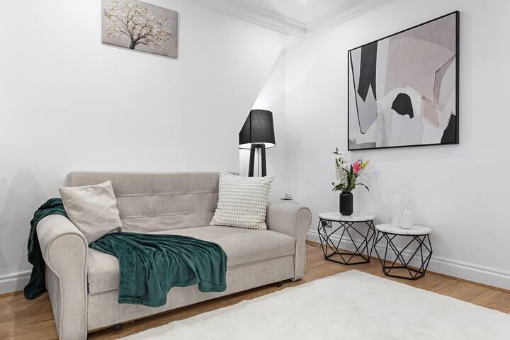 High Kensington boutique 2 gallery image 5