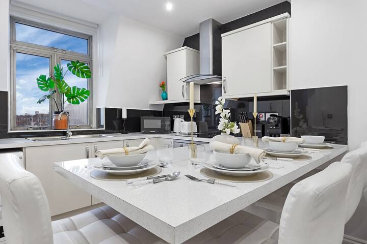 High Kensington boutique 2 gallery image 3