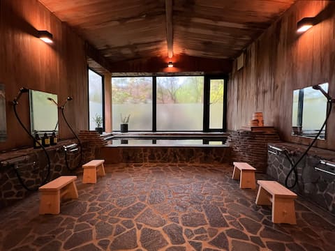 AsamaMori : a private onsen villa in Kitakaruizawa