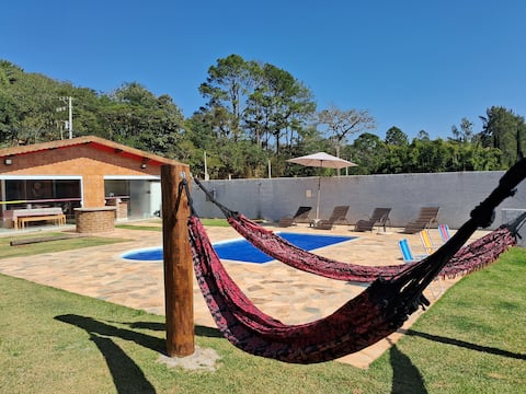Top performing Airbnb: Chácara Vermelha: Country House with Lake and Pool in Piracaia