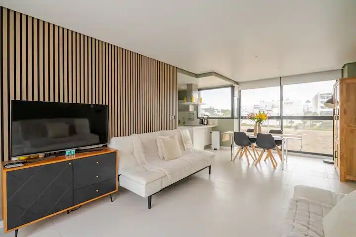 Top Airbnb: Stylish Villamartin Apt | Pool | Terrace | Golf en Orihuela