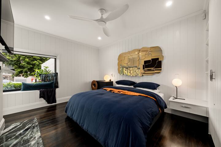 Luxury Inner City Heritage House gallery image 5