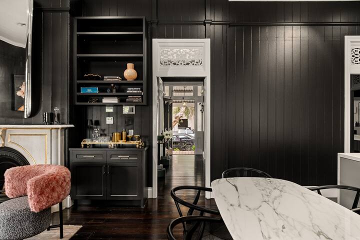 Luxury Inner City Heritage House gallery image 4