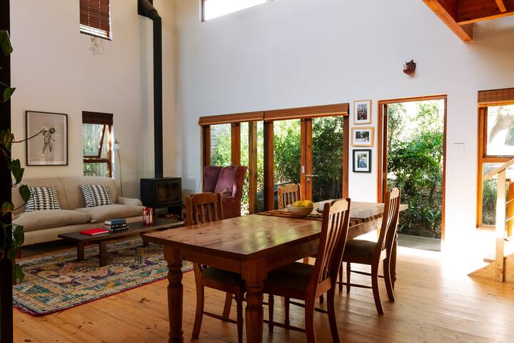 Scarborough Family Beach House with Pool gallery image 5