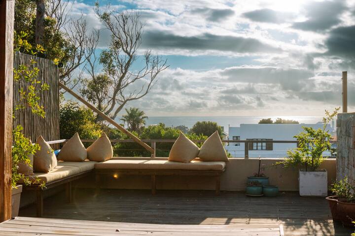 Scarborough Family Beach House with Pool gallery image 2