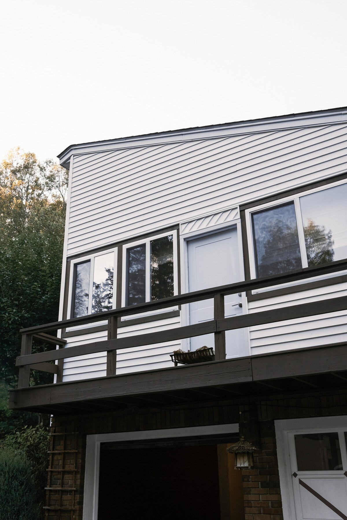 Wabi-Sabi Zen Den | Tatami Oasis w/ Soaking Tub - Houses for Rent