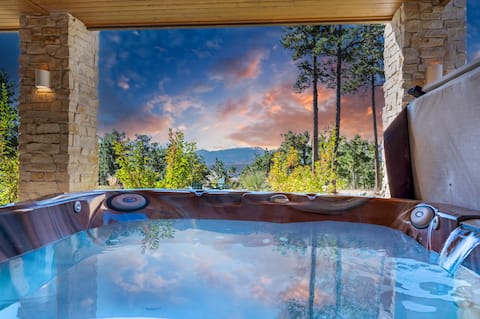 Luxury home w/views, hot tub, theatre room!