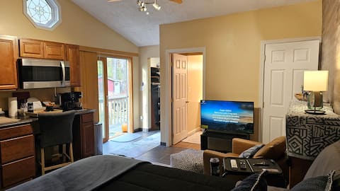 Studio - All Private - Entry, Kitchen, Bathrm, W/D