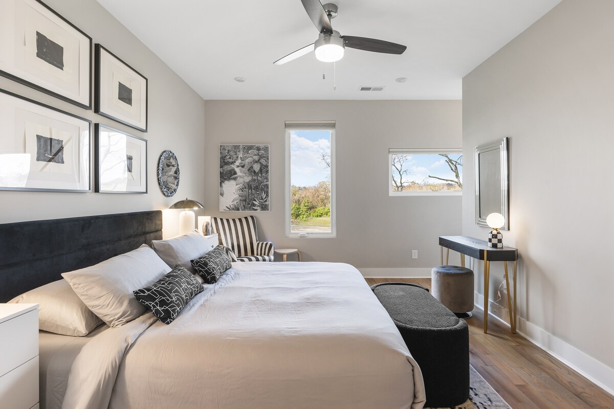 Jack & Jill King Bed