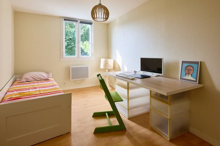 ห้องนอนที่สามมีเตียงเดี่ยวที่สามารถปรับเป็นเตียงคู่ได้